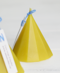 Vela pirámide de cera de abeja SANNICOLÀS